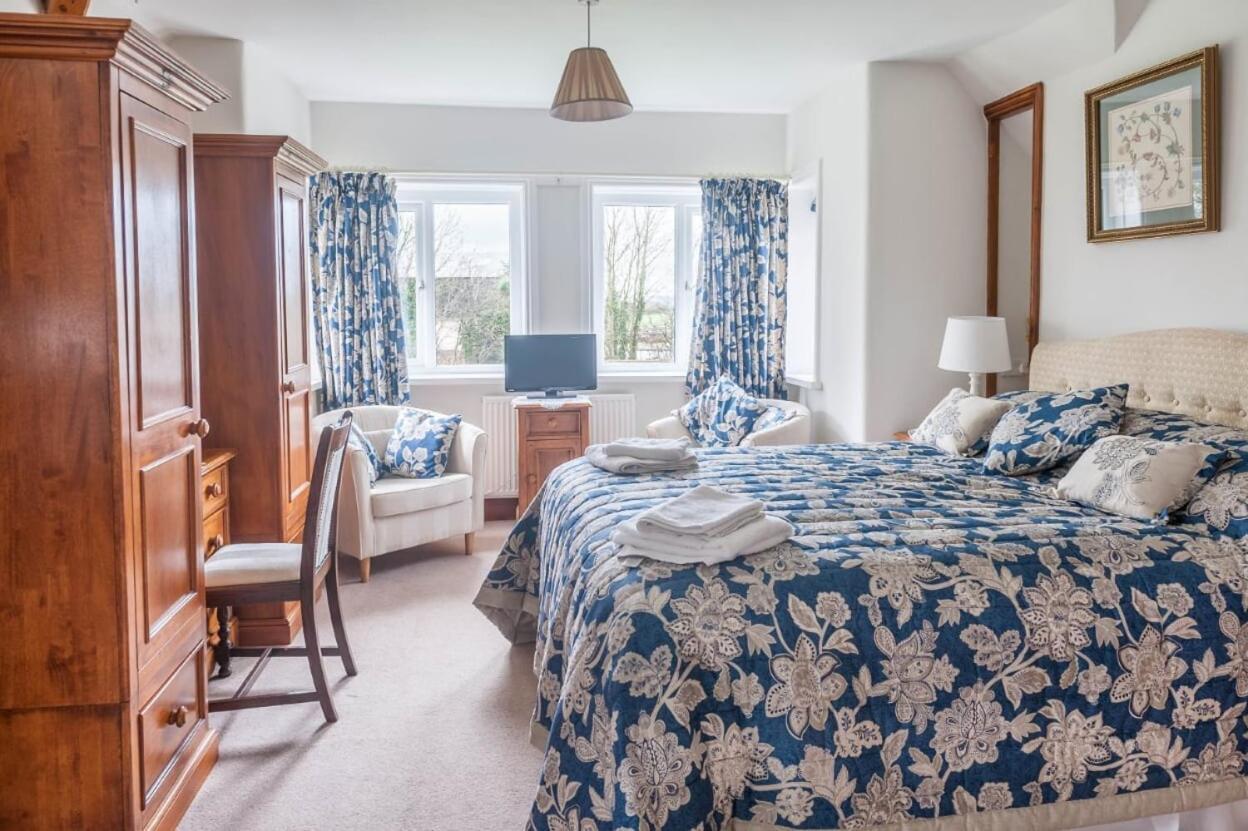 Knole Farm Bed & Breakfast Окхамптън Екстериор снимка