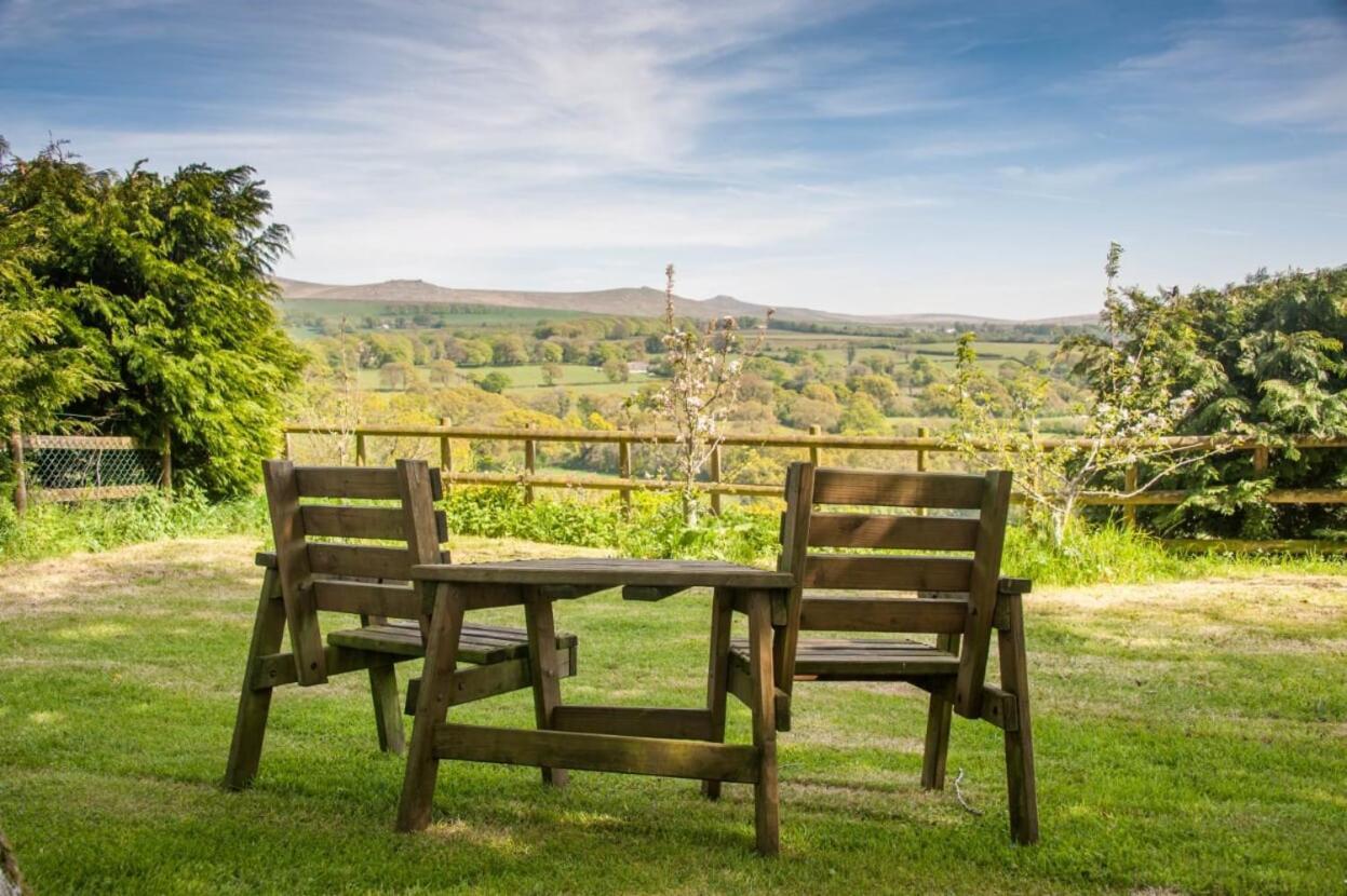 Knole Farm Bed & Breakfast Окхамптън Екстериор снимка