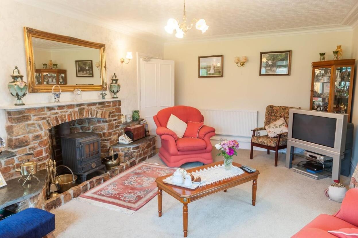 Knole Farm Bed & Breakfast Окхамптън Екстериор снимка